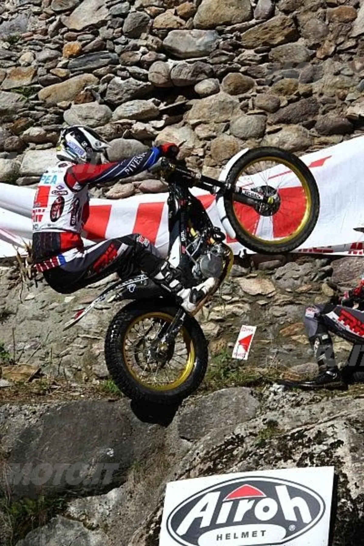 Fabio Lenzi, dopo una lunga lotta con Maurino,  si conferma campione anche nell'outdoor (3)