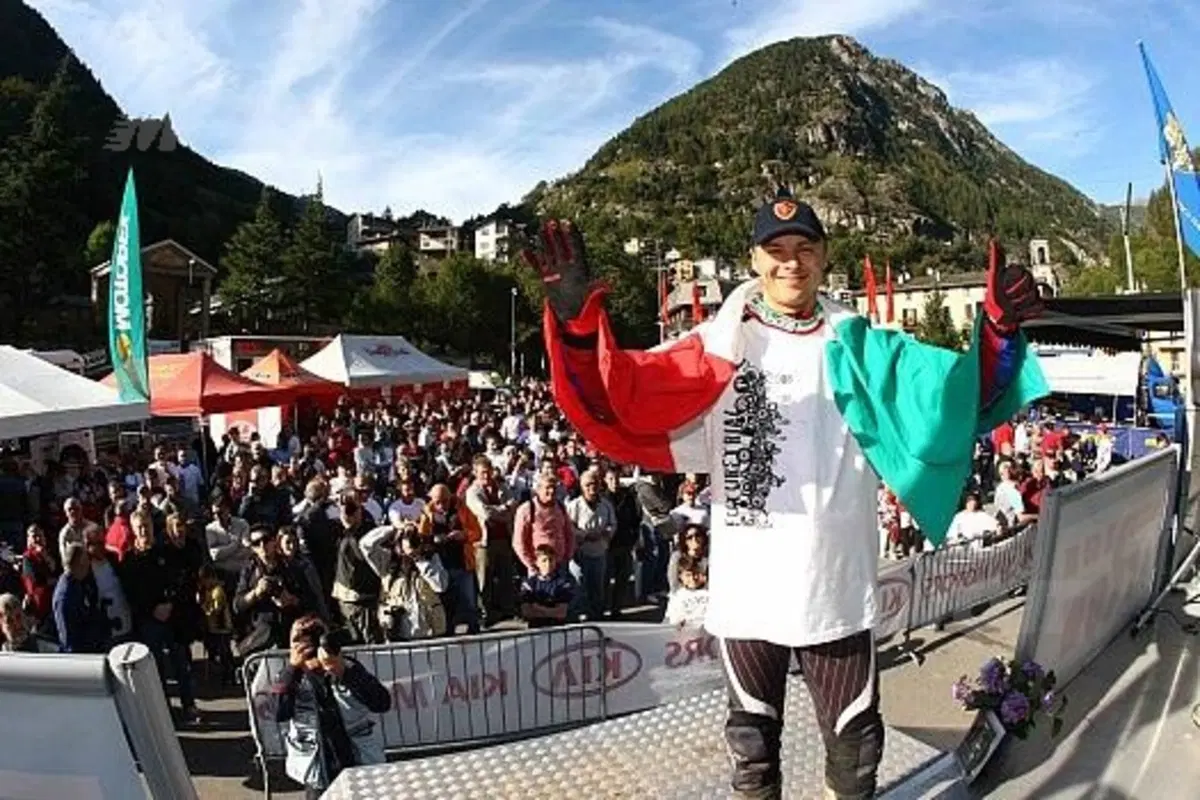 Fabio Lenzi, dopo una lunga lotta con Maurino,  si conferma campione anche nell'outdoor (4)