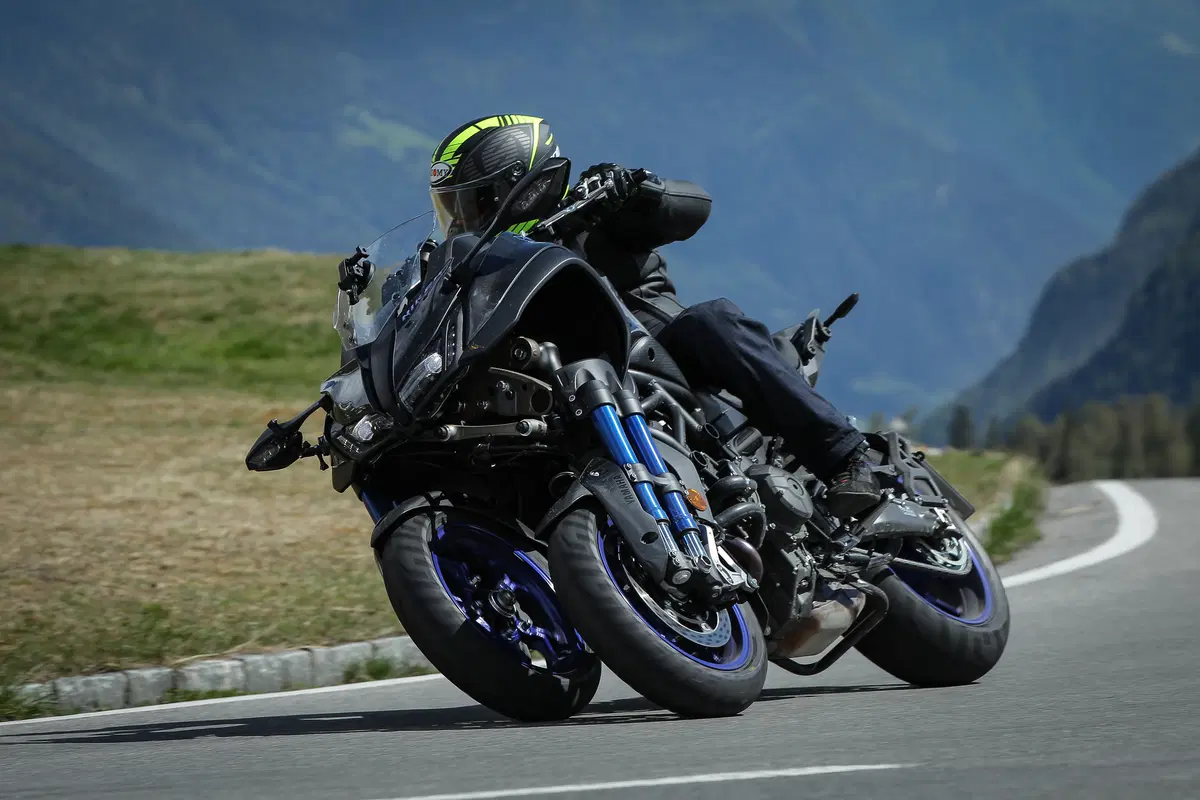 Yamaha Niken. Mutazione del terzo tipo (6)