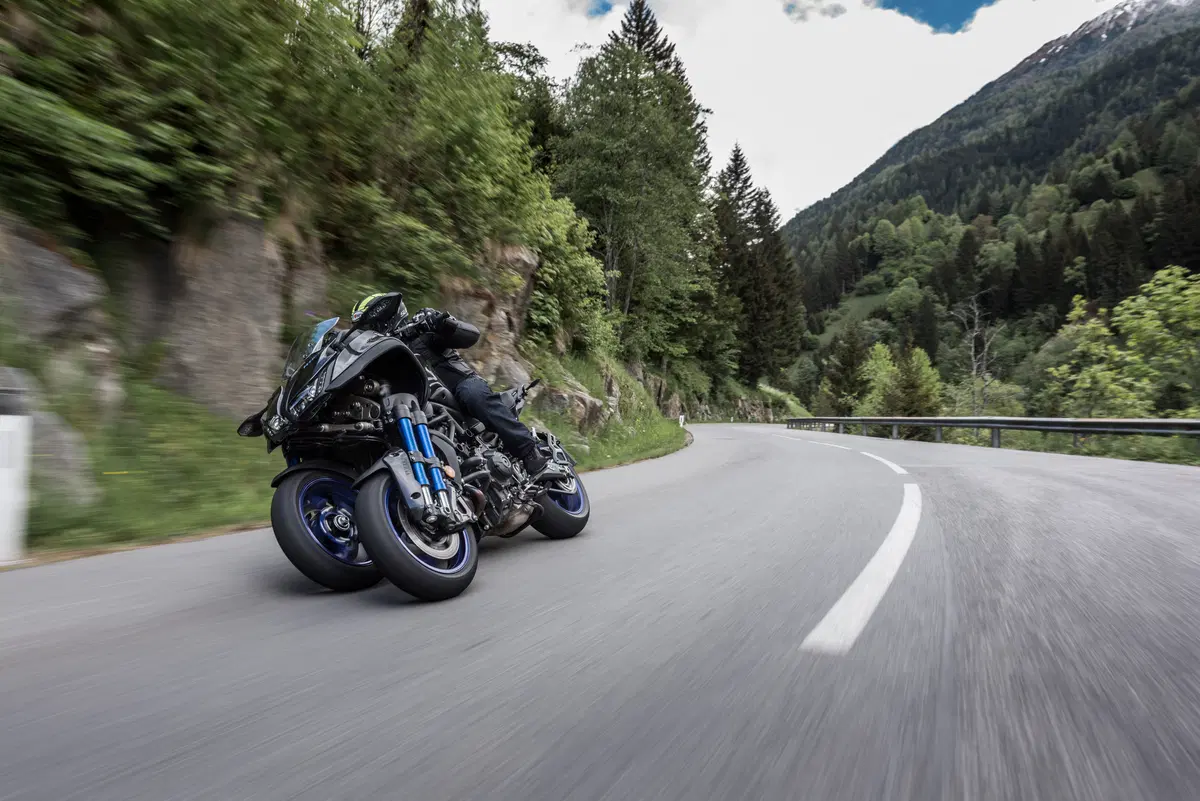 Yamaha Niken. Mutazione del terzo tipo (5)
