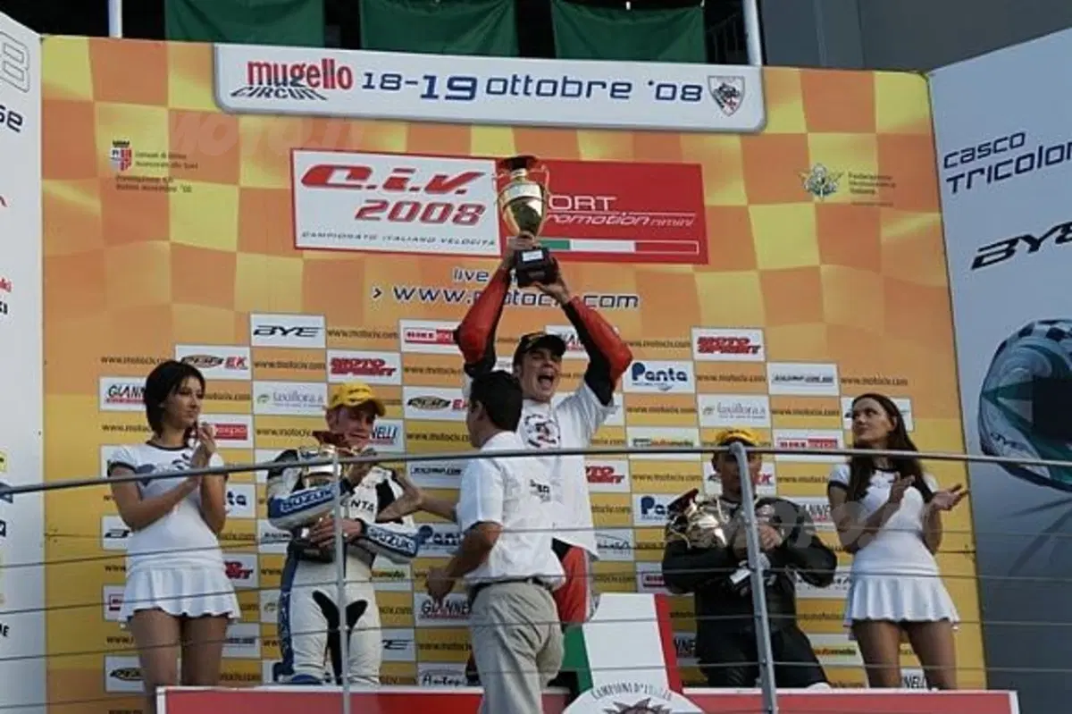 Mv Agusta e Luca Scassa Campioni Italiani Superbike (2)
