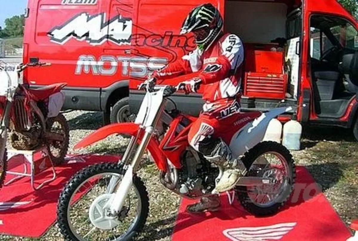 Kevin Strijbos con la Honda i.e. 2009 a Mantova