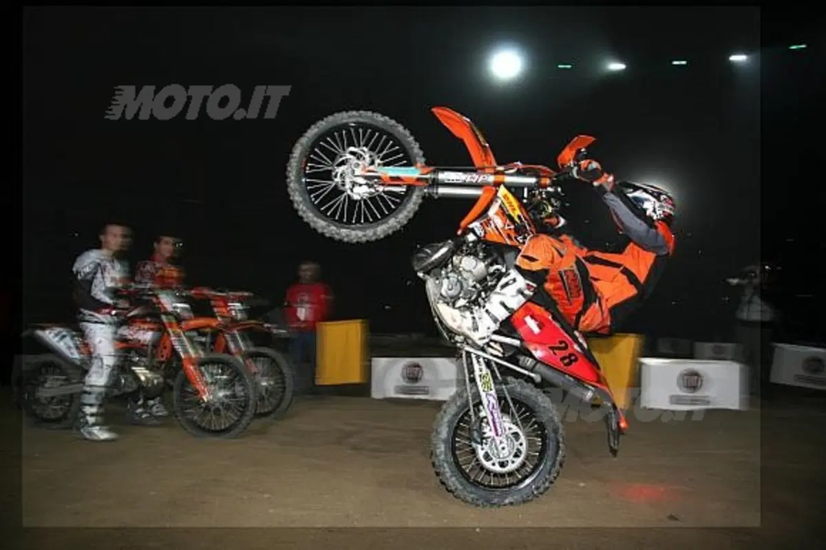 Grande inizio di 2009 per il FIM Indoor Enduro World CUP (2)