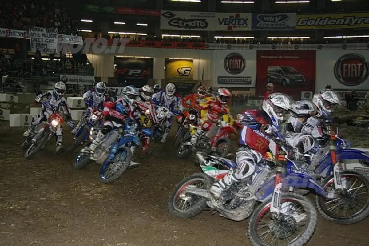 Grande inizio di 2009 per il FIM Indoor Enduro World CUP (9)