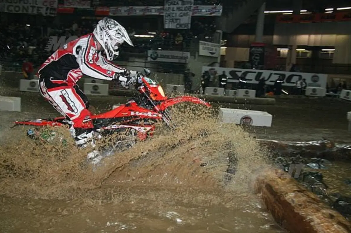 Grande inizio di 2009 per il FIM Indoor Enduro World CUP (11)
