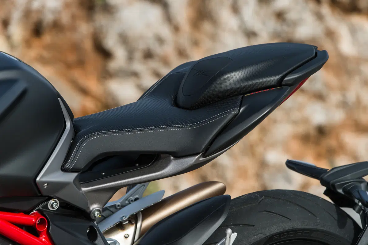 MV Agusta Brutale 800 2016 (4)
