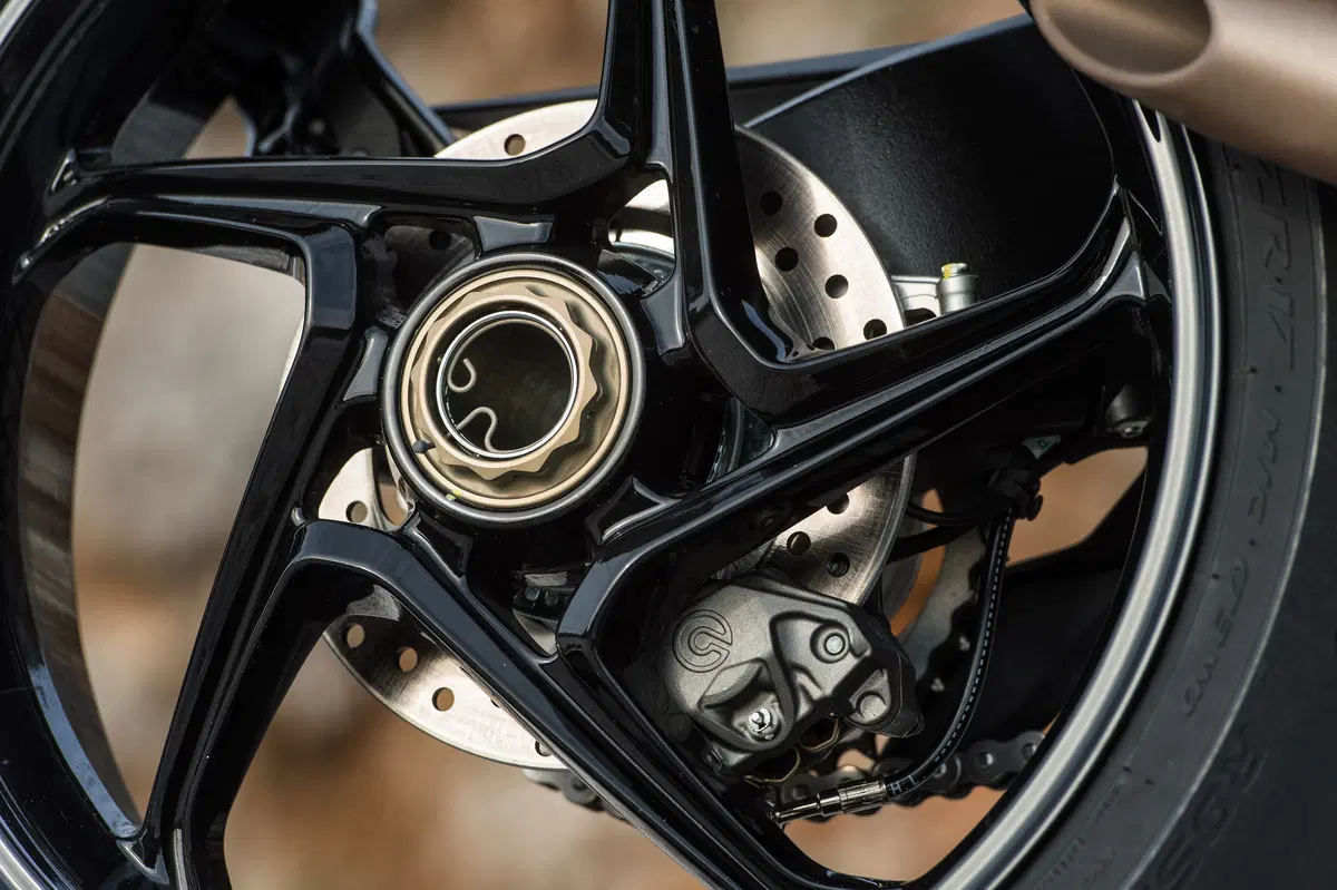 MV Agusta Brutale 800 2016 (2)