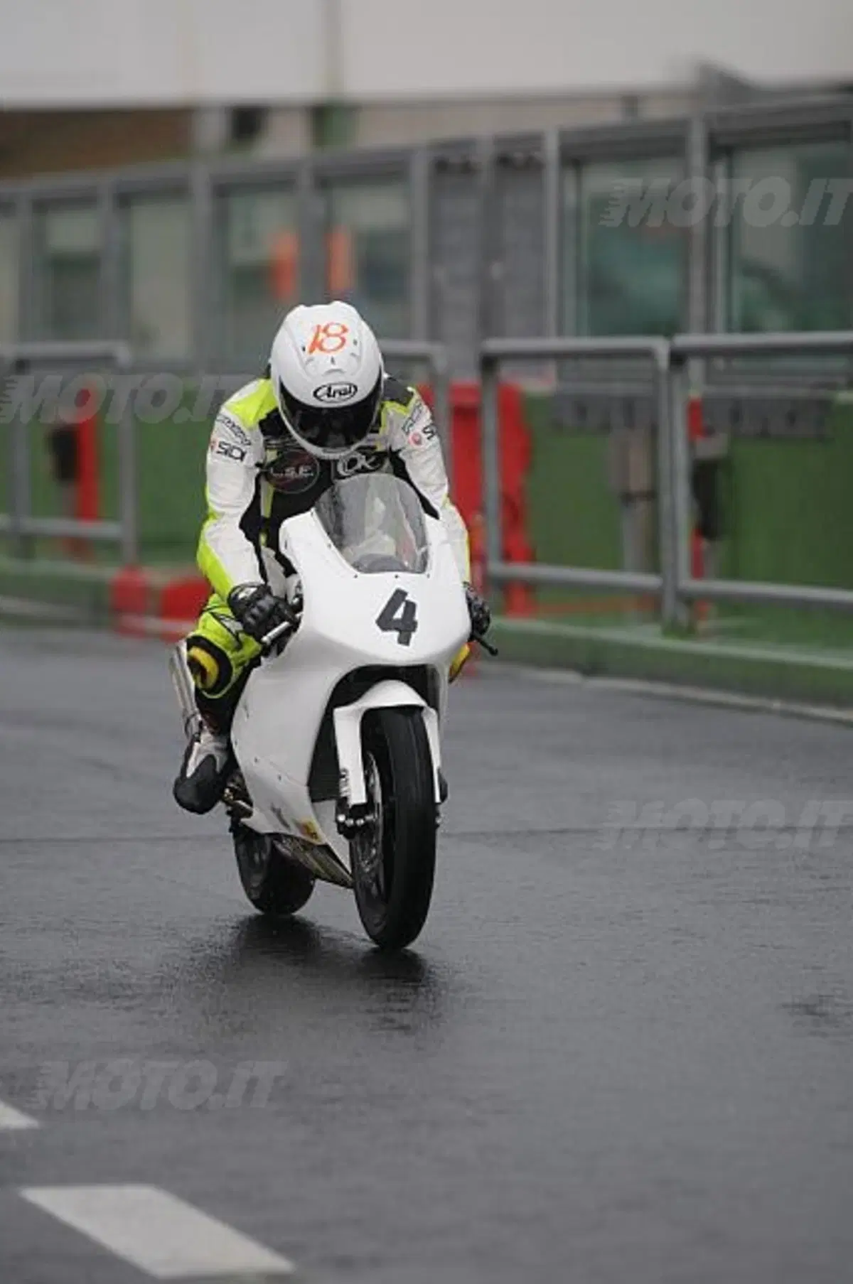 Moriwaki MD 250 H (4)