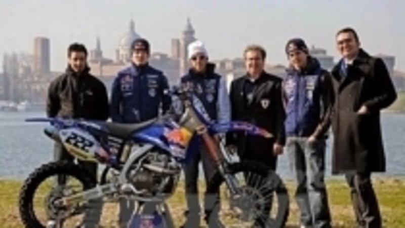 26&deg;Airoh Mantova Starcross, presentazione con Cairoli e gli assi Red Bull Yamaha De Carli
