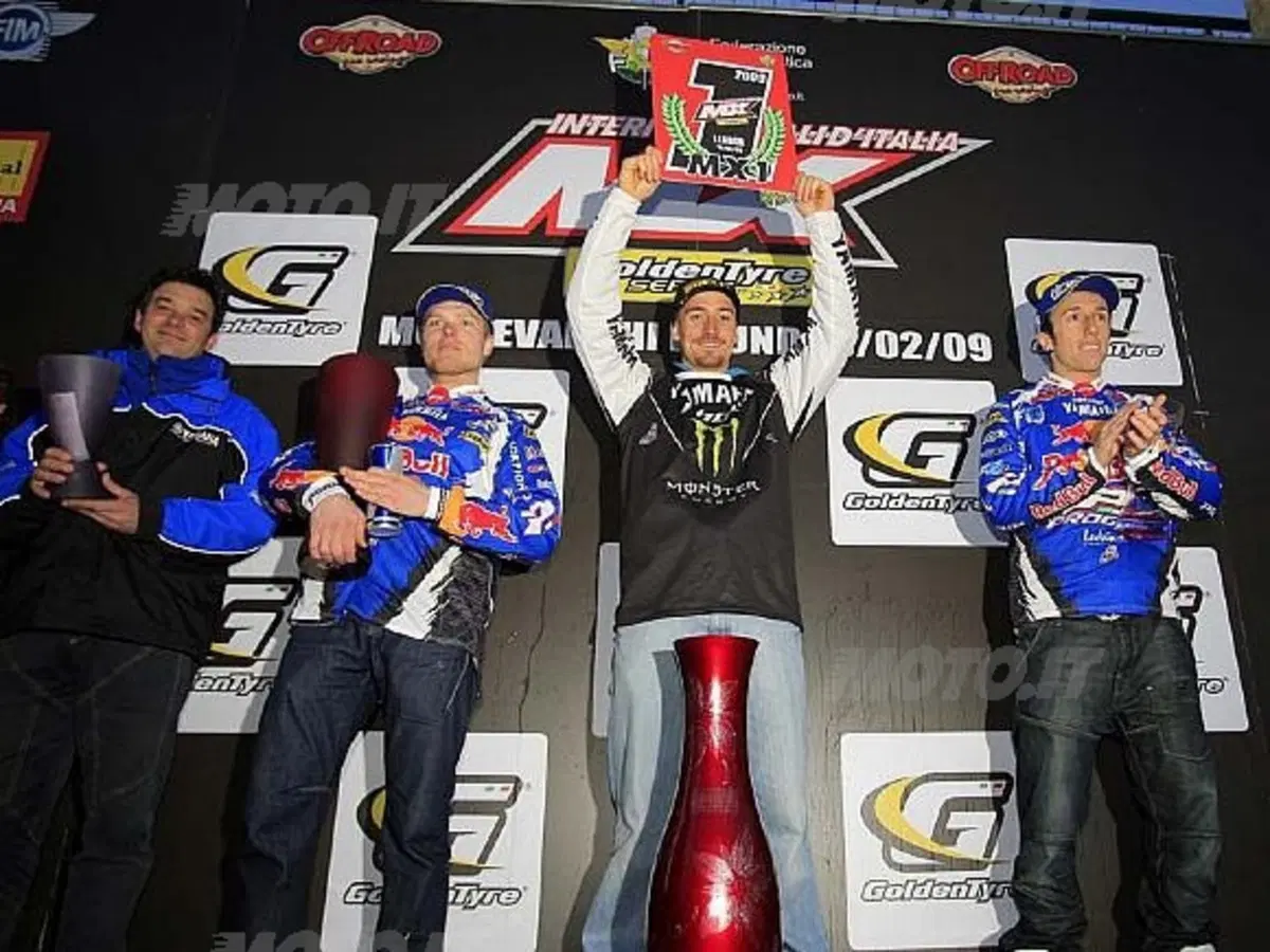 Cairoli lancia la sfida per questo fine settimana a Cingoli (3)