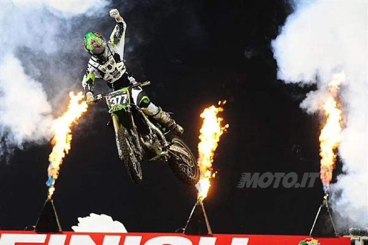Christophe Pourcel, già Campione del mondo Motocross MX2 nel 2006, si avvia a conquistare il suo pri
