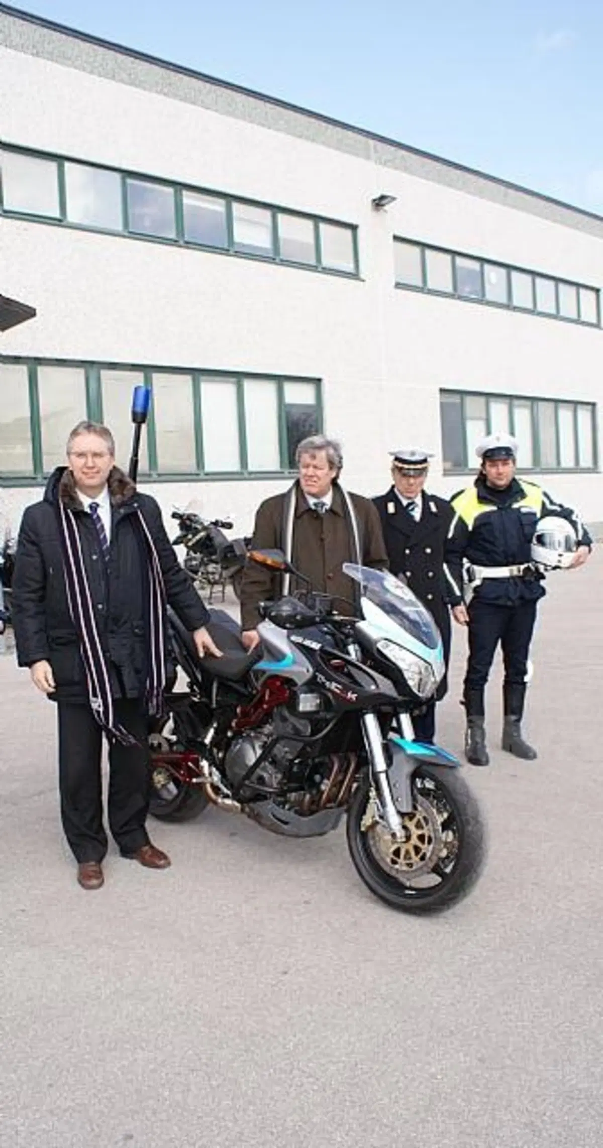 Presentata alle autorità di Pesaro la nuova versione della Tre1130K espressamente sviluppata per le  (3)