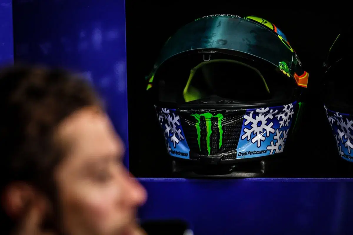 MotoGP. Il casco #SepangTest di Valentino Rossi (3)