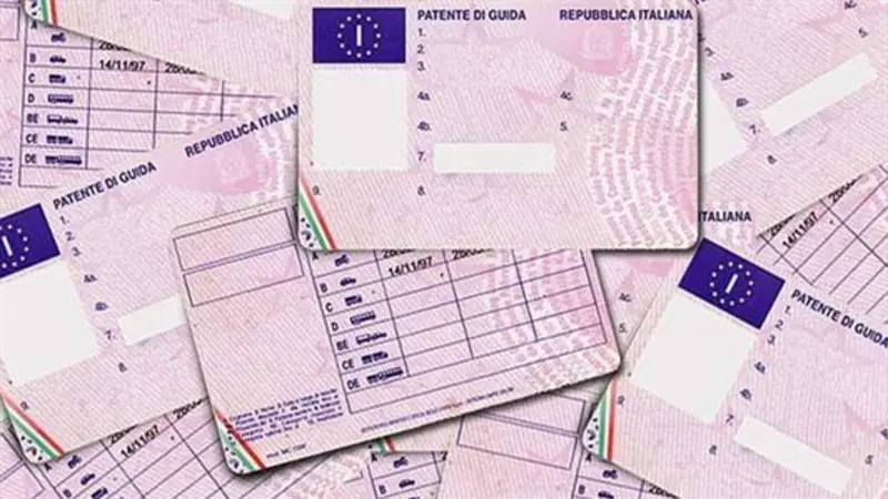 Patente moto A, A1, A2 e AM: gli esami per ottenerla e cosa si pu&ograve; guidare