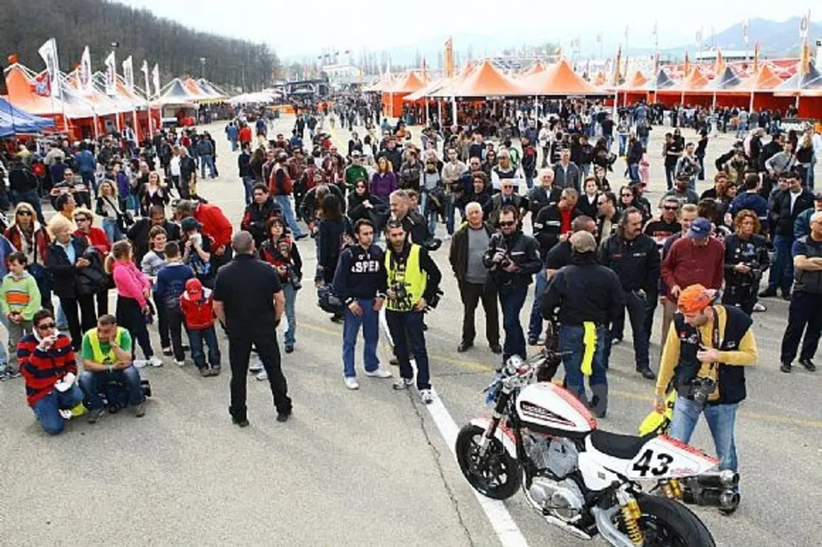 Oltre 5.000 presenze al The Legend on Tour (9)