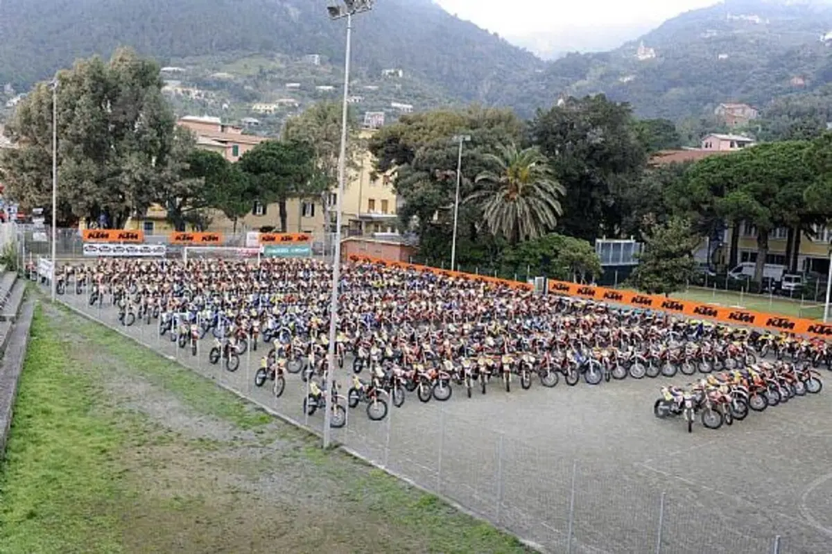 Grande successo per il Trofeo KTM Enduro alle Cinque Terre (3)