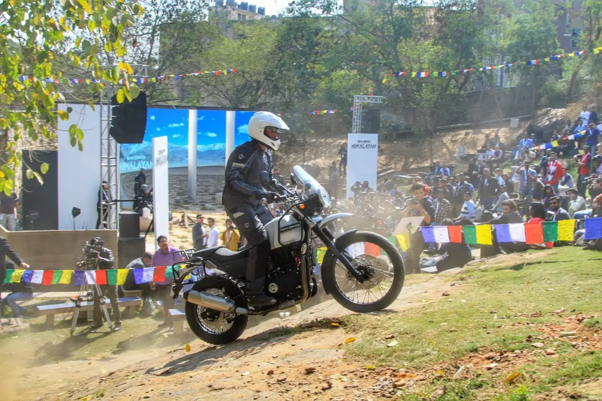 Royal Enfield Himalayan 2016