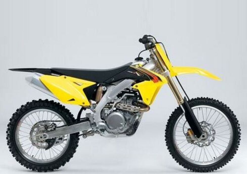 Valenti Racing RM-Z 450 (2015 - 16) (2)