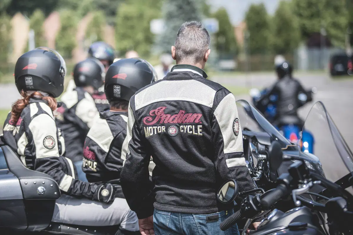 Baume & Mercier e Indian Motorcycle, una giornata in circuito a Vairano per celebrare la partnership (73)