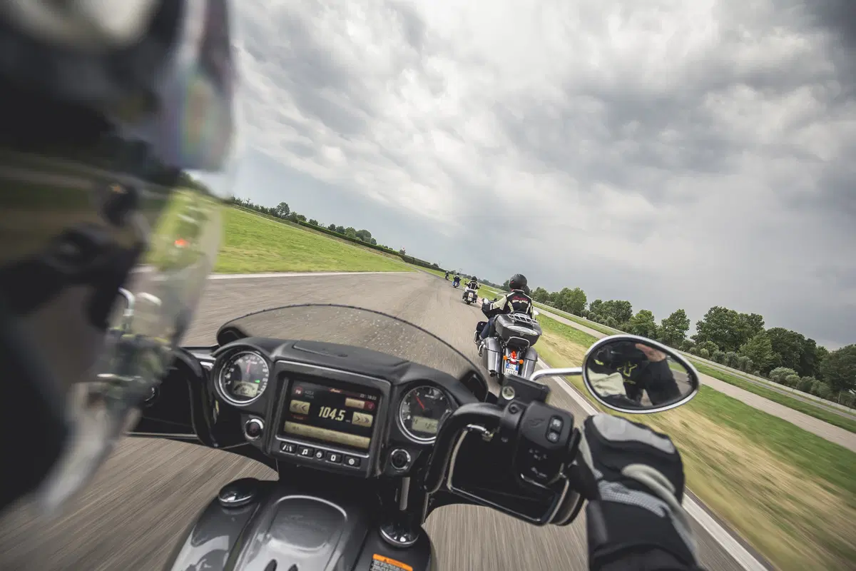 Baume & Mercier e Indian Motorcycle, una giornata in circuito a Vairano per celebrare la partnership (83)