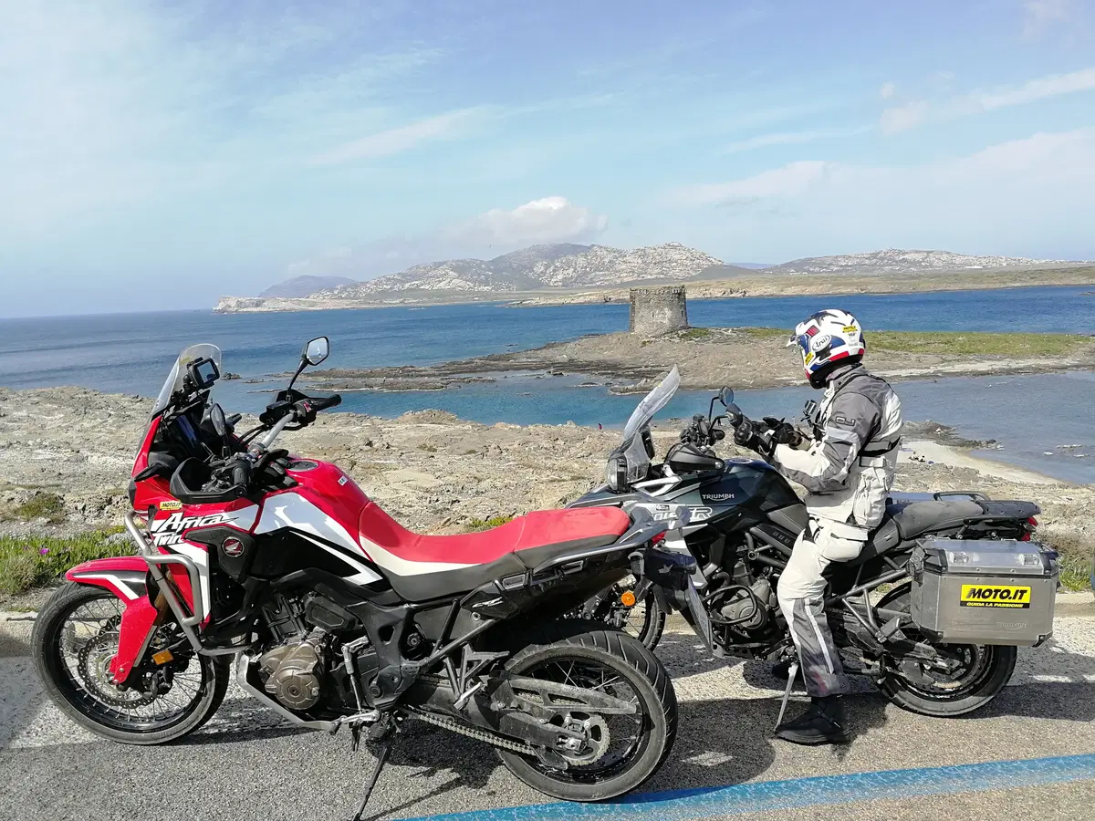 Honda Africa Twin CRF1000L vs Triumph Tiger 800 XCa: la prova On e Off-road (11)