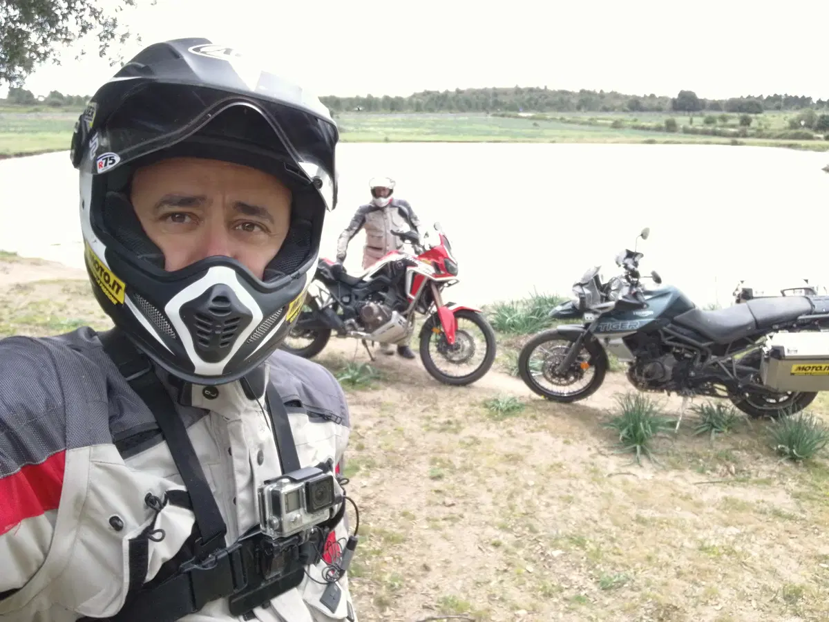 Honda Africa Twin CRF1000L vs Triumph Tiger 800 XCa: la prova On e Off-road (13)