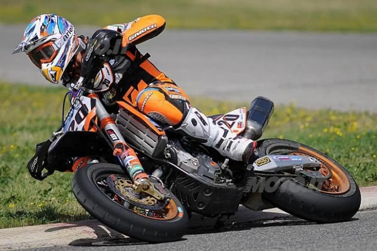 All'Italiano Supermoto si infortuna Alberto Dall'Era, un altro passo avanti invece per Edgardo Borel (5)