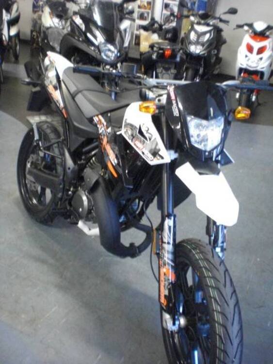 KSR Moto TR 50 SM 2T (2014 - 17) (2)