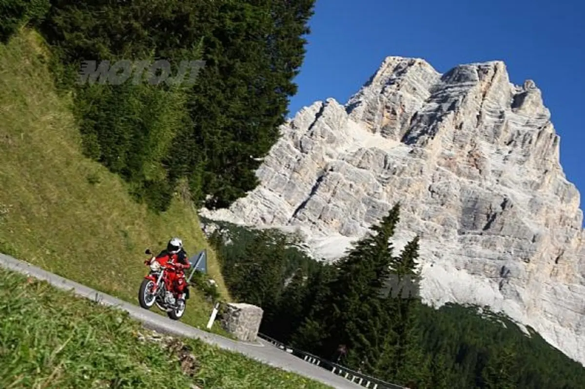 Dainese e AGV lanciano Italian Legendary Tour (5)