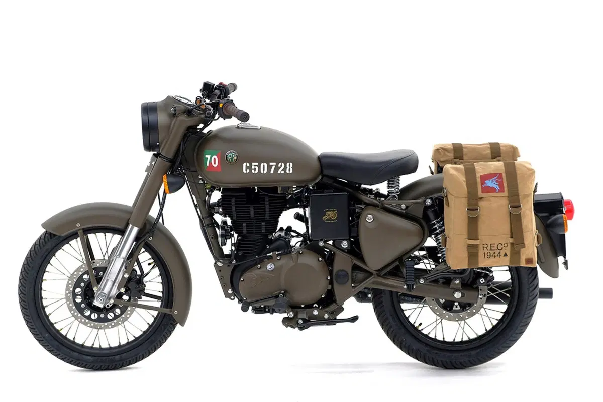 Royal Enfield Pegasus, edizione speciale (da paracadutista) della Classic 500 (2)