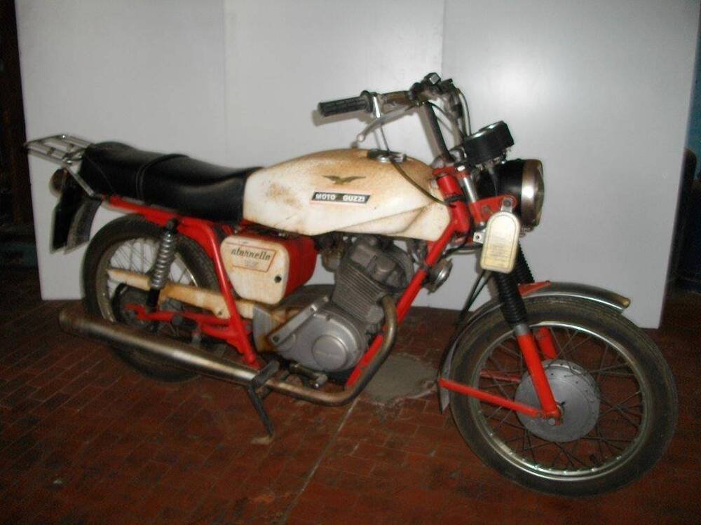 Moto Guzzi Stornello 125