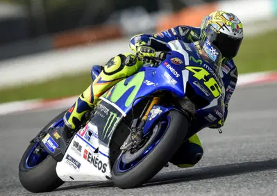 MotoGP. Test Sepang, Rossi: Bene, ma Lorenzo...
