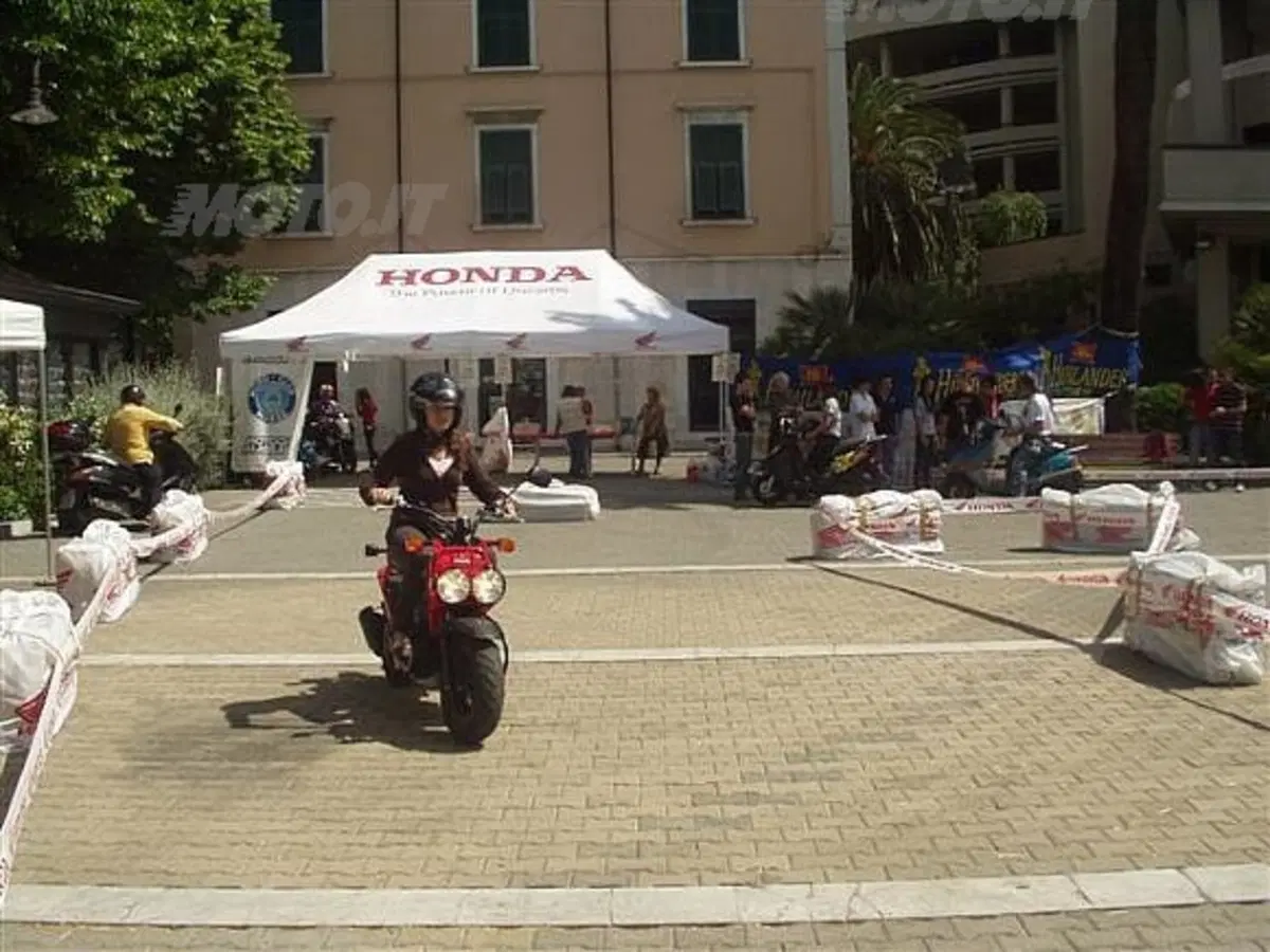 'Muoversi in sicurezza con il ciclomotore'. Grande successo per la settima edizione (3)