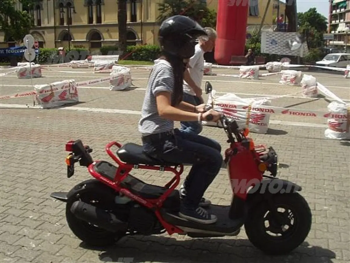 'Muoversi in sicurezza con il ciclomotore'. Grande successo per la settima edizione (4)