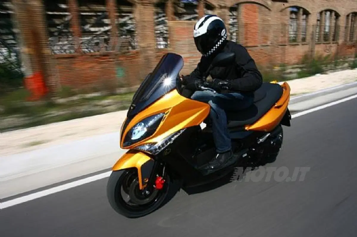 Nuovo Xciting R (12)