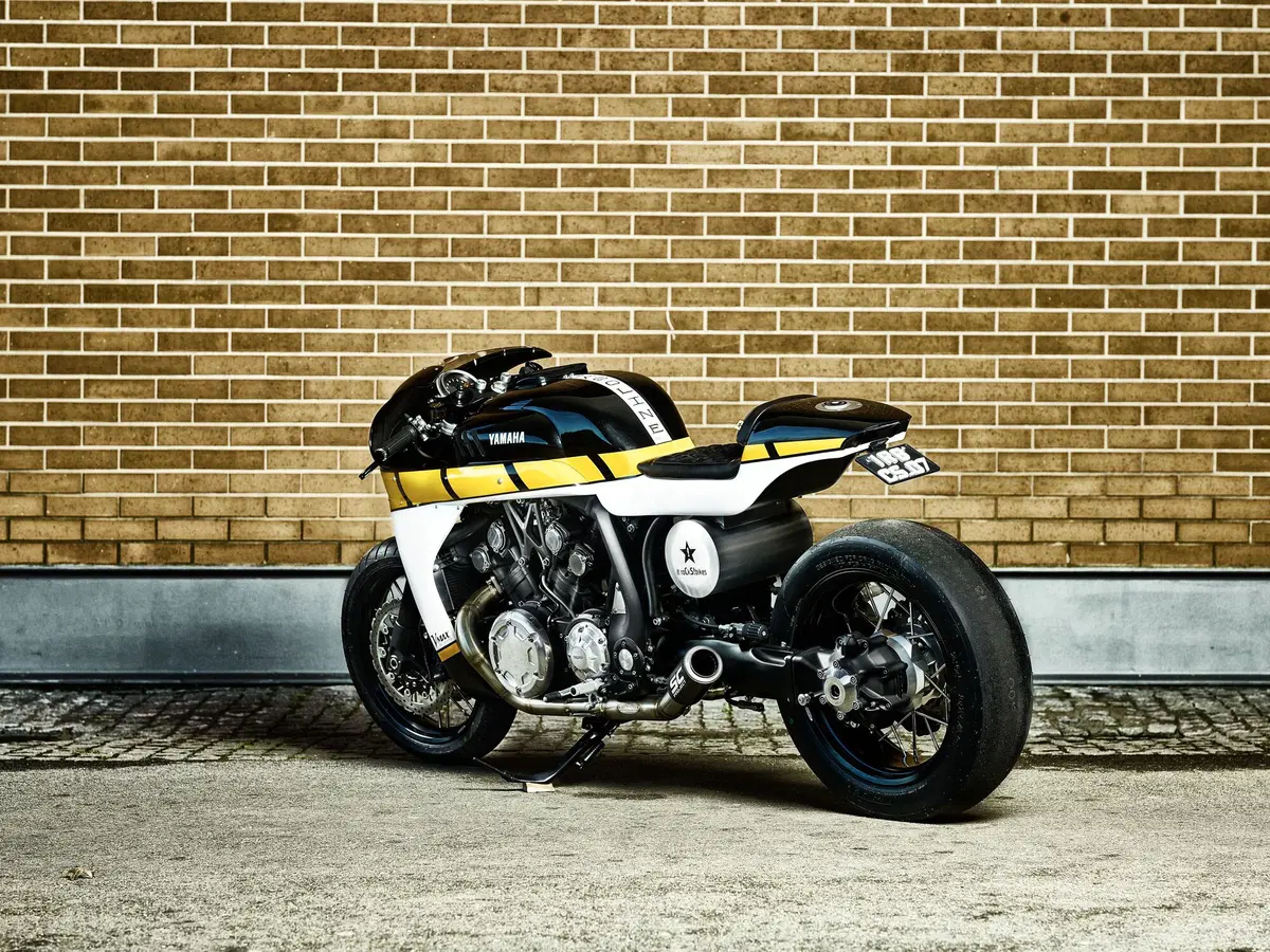 Yamaha VMAX “CS_07 Gasoline” Yard Built (6)