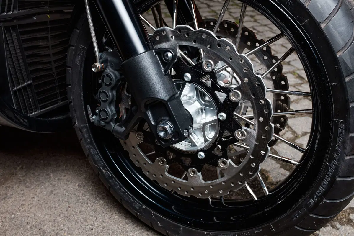 Yamaha VMAX “CS_07 Gasoline” Yard Built (17)