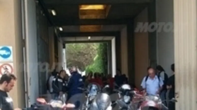 Bimota ha aperto le porte di buon&rsquo;ora per accogliere gli appassionati all&rsquo;incontro per il ventennale