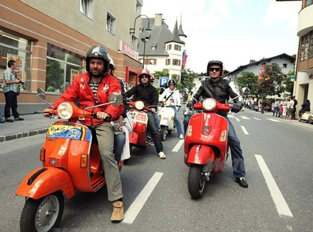 Si è conclusa, dopo quattro giorni di festa, la terza edizione dei Vespa World Days