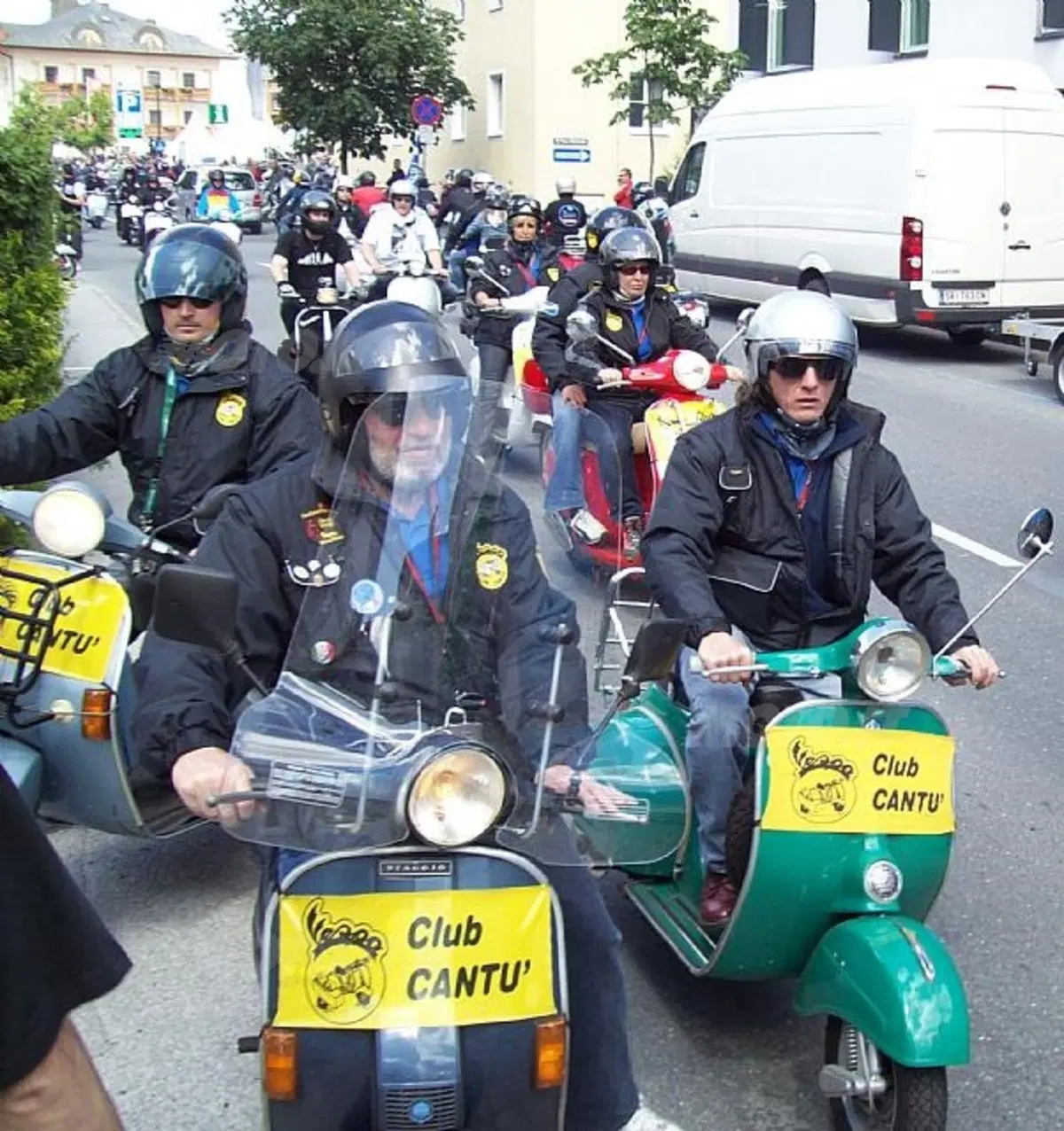 Si è conclusa, dopo quattro giorni di festa, la terza edizione dei Vespa World Days (3)