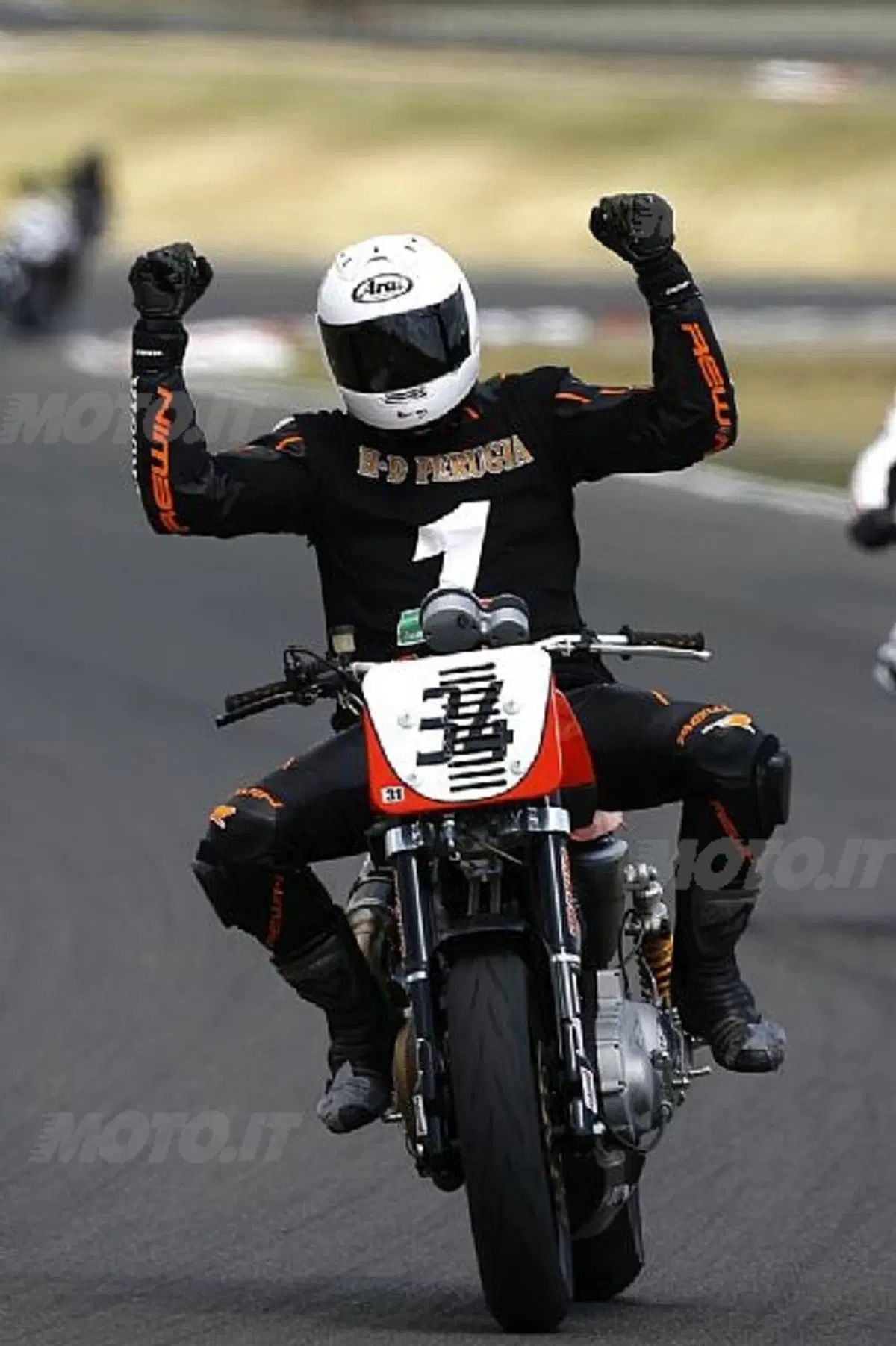 Il week-end del 20-21 giugno ha regalato agli appassionati il penultimo appuntamento con l'XR1200™ T