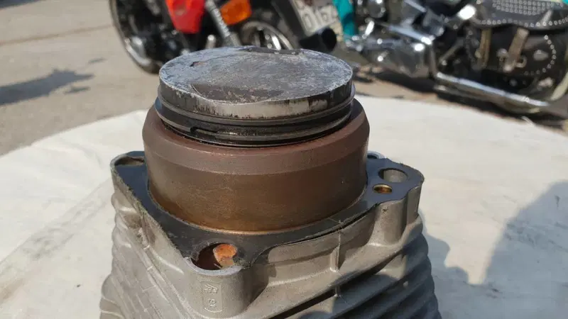 Cilindro con pistone Harley Sportster 883 1992 Harley-Davidson (6)