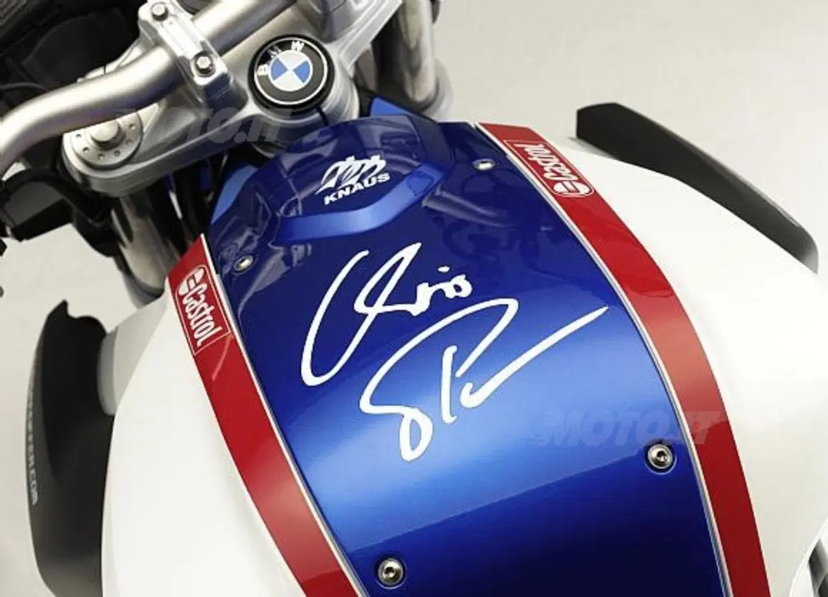 Arriva la F 800 R Chris Pfeiffer Edition (4)