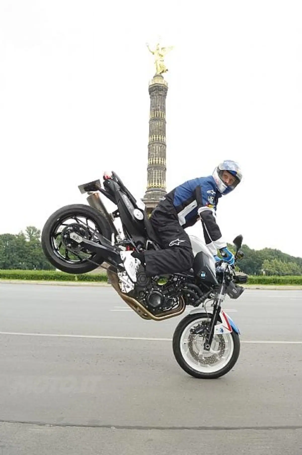 Arriva la F 800 R Chris Pfeiffer Edition (6)