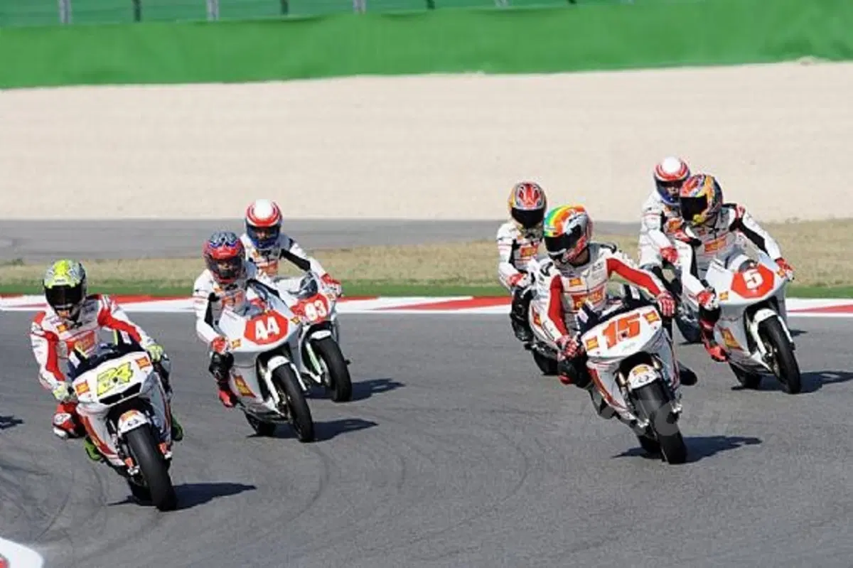 I piloti del San Carlo Junior Team sulla pista del MotoMondiale
