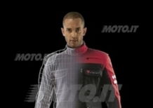 Dainese protegge anche dal freddo e regala la maglia termica