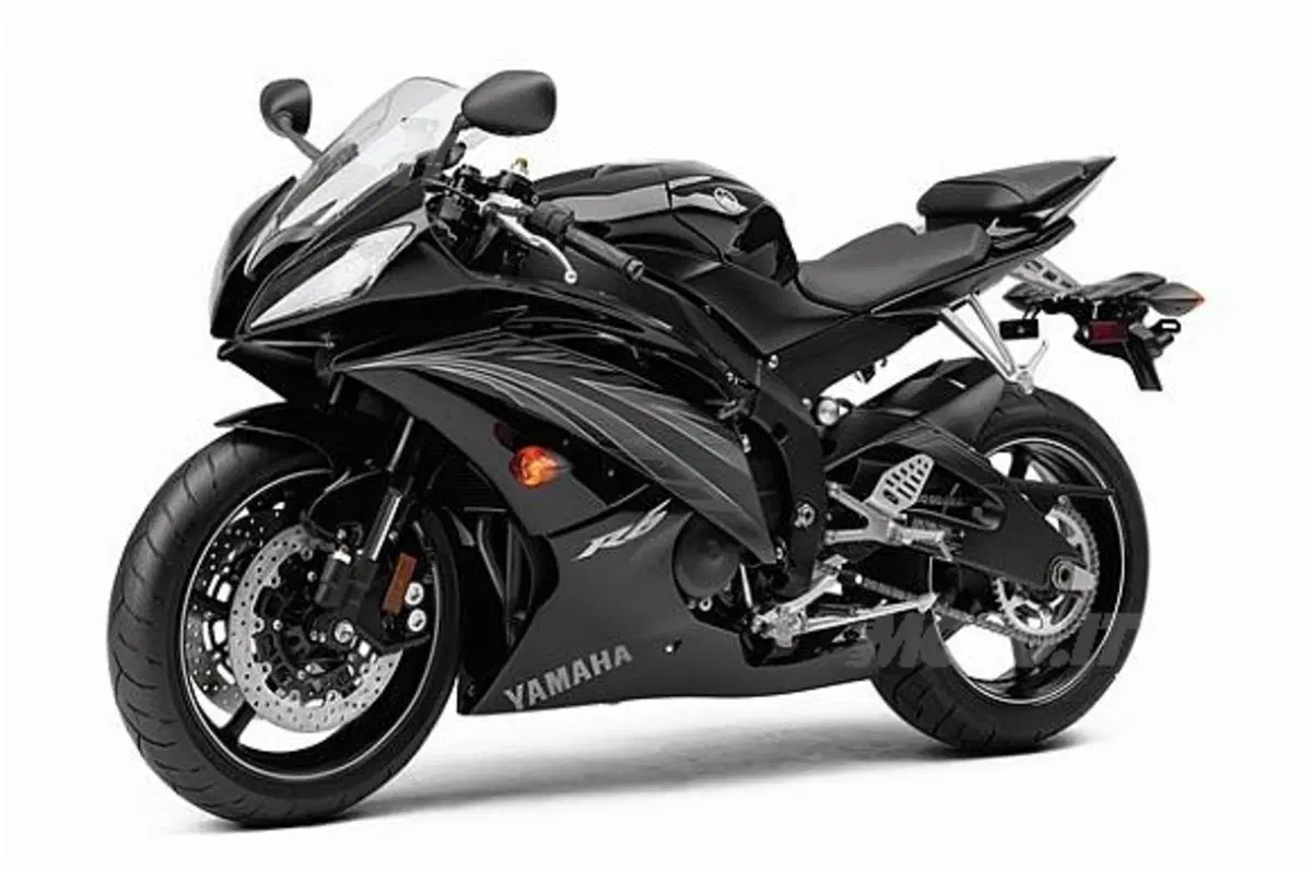 Yamaha R6 2010 (6)