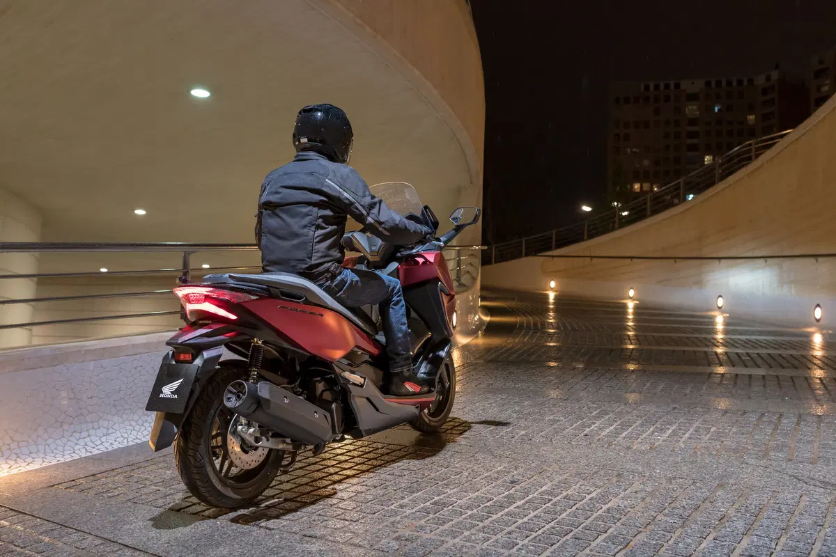 Honda Forza 125 versione 2018 (12)