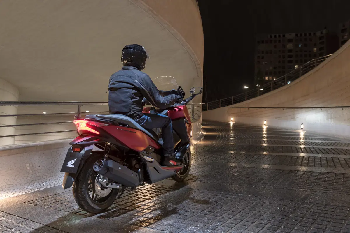 Honda Forza 125 versione 2018 (11)