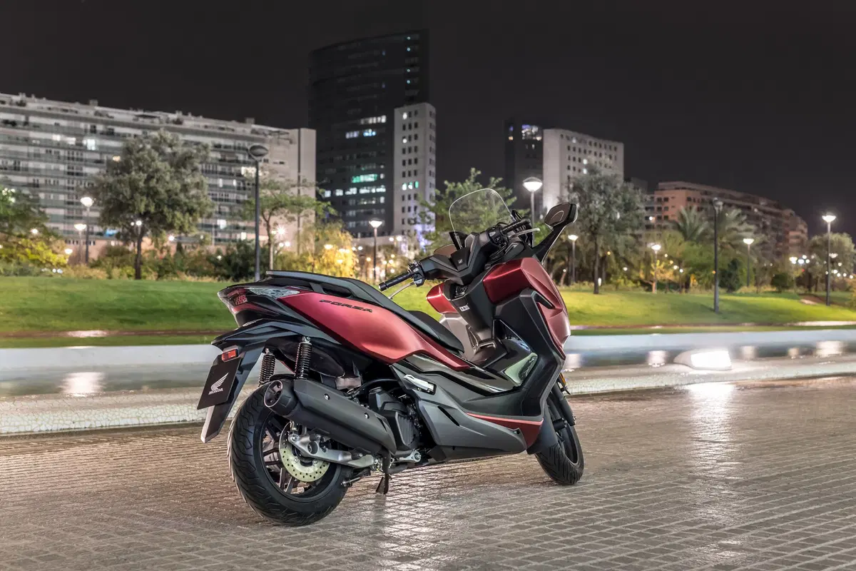 Honda Forza 125 versione 2018 (16)